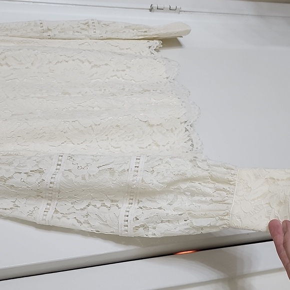 Rachel Parcell white, laced blouse - Picture 2 of 7